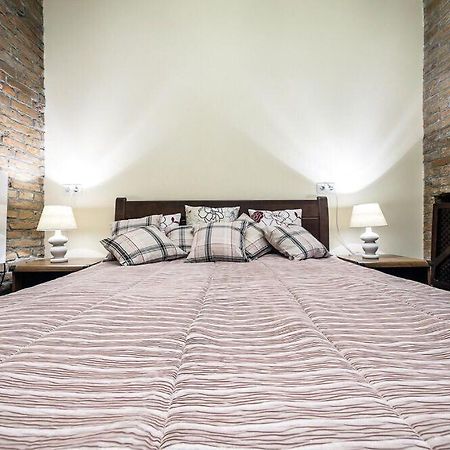 Austrian Apartment Lwów Zewnętrze zdjęcie