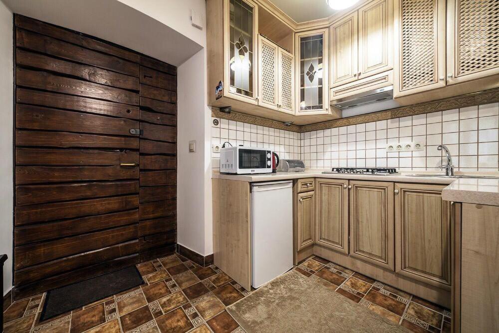 Austrian Apartment Lwów Zewnętrze zdjęcie